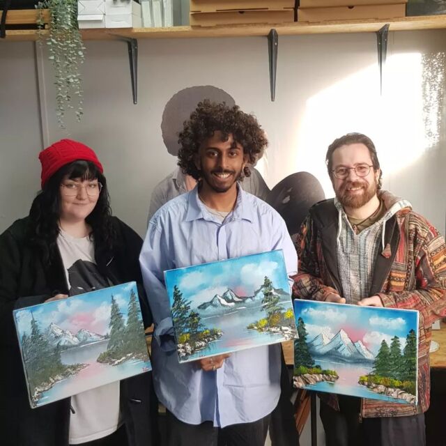Absolutely loved today's session.❤ Such a joy to hang out and paint with other Bob Ross fans...we talked about how bad experiences at school can lead to a lifetime of feeling 'I can't paint and art is not for me'.

Absolute tosh! #everyonesanartist 🎨👊

Be brave, give it a go, try not to worry about the end product, just get stuck in and enjoy the process and those #happylittleaccidents will take care of everything else! 🌲🌲🌲