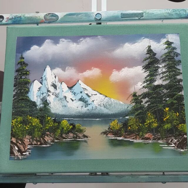 Nice variation of the sky for today's Mountain View!
The sun and its corona looking a little reminiscent of the man himself maybe?👨‍🎨 

#bobross #learntopaint #cardifflife #thingstodocardiff #oilpaint #wetonwettechnique #independentbusiness