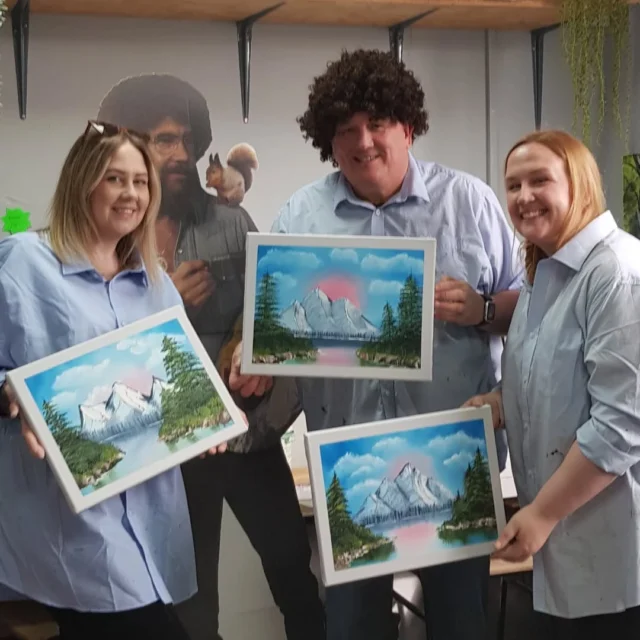 Has the best day yesterday...so much fun hanging with Denis and his daughters for his birthday painting session. They all produced wonderful work. We talked about the negative experiences of art we'd had at school which has had lasting impact...it was great to  be in the studio to reignite creativity! 🎨👌🏻❤🌲👨‍🎨

And then got to hang with the Best Boy @ryker_storkins and friends at @newport.market. Ate food too quickly to take any pics but the burger from @burger.boyzzz was delicious!